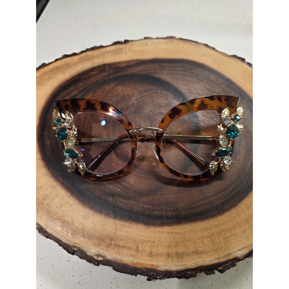 Vintage Style Oversized Jeweled Rhinestone Butterfly Shaped Sunglasses NWOT - Picture 1 of 12